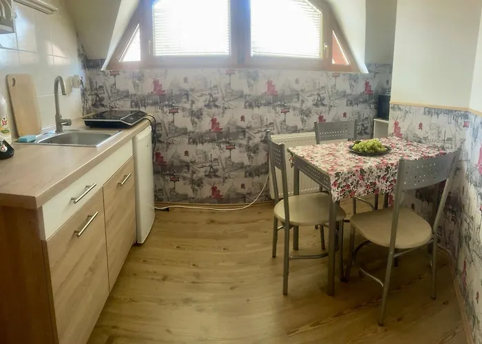 Aranylo Apartment House - Quiet Studios With Balcony Near Spa